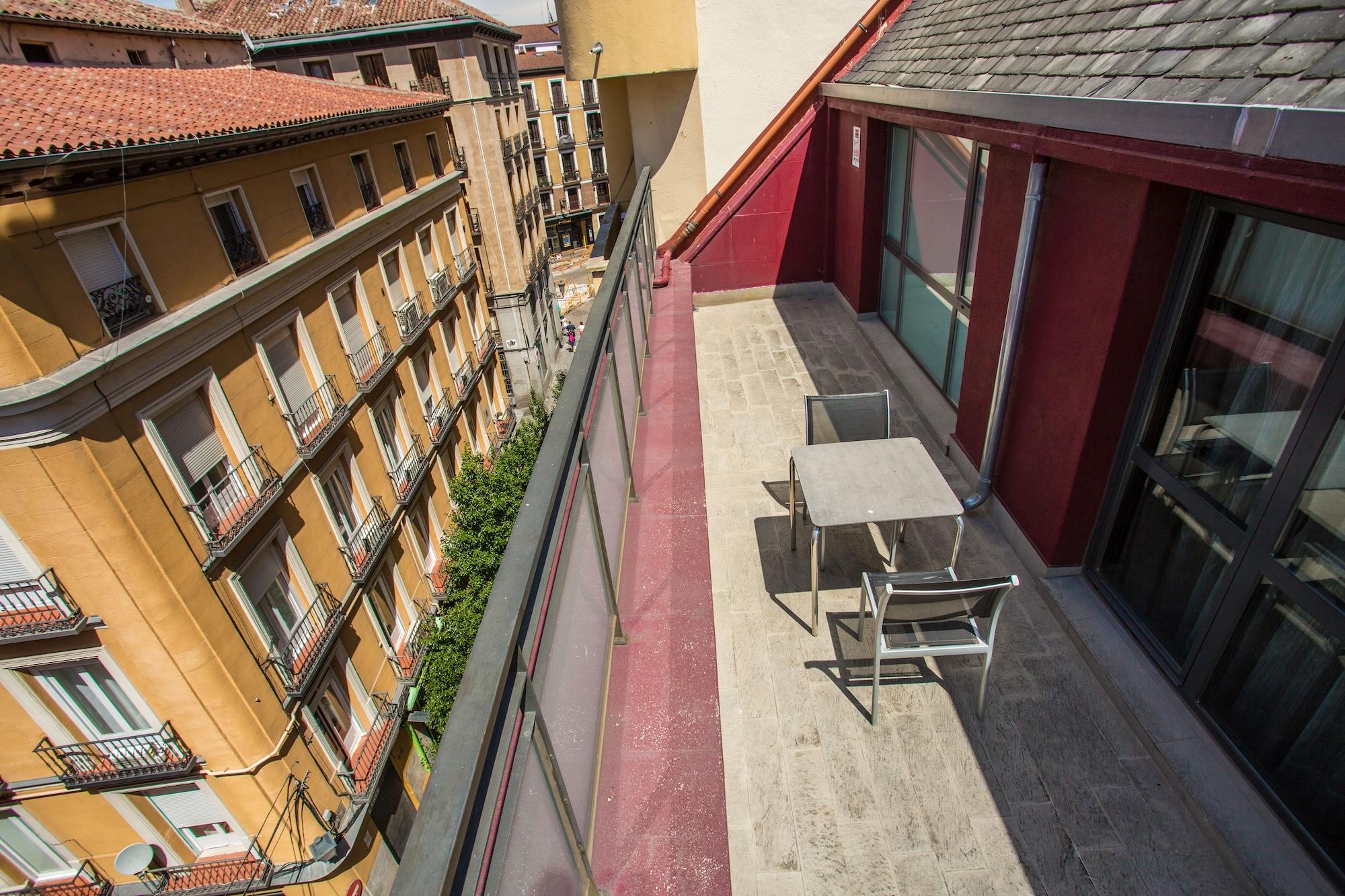 Petit Palace Plaza Mayor Madri Exterior foto